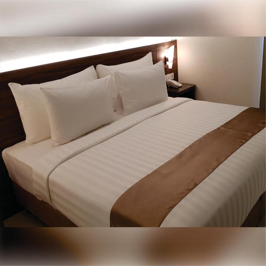 Aimas Hotel And Convention Centre Sorong Eksteriør billede